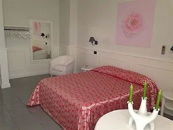 Barbarella Hotel 3*